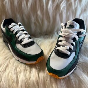 Nike air max 90s size 3y